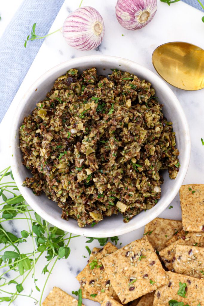 Oliventapenade - Opskrift på lækker oliventapenade med hvidløg