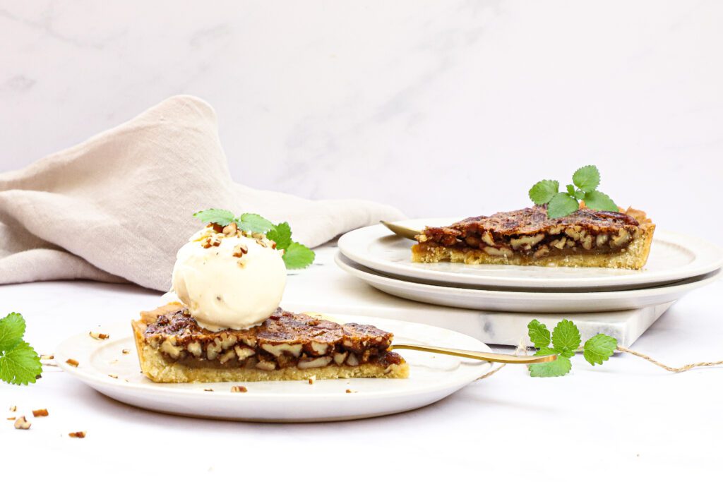 Pecan Pie - Opskrift på tærte med pecannødder og kanel