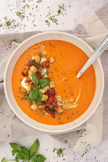 Tomatsuppe med bagte tomater - Opskrift på bagt tomatsuppe
