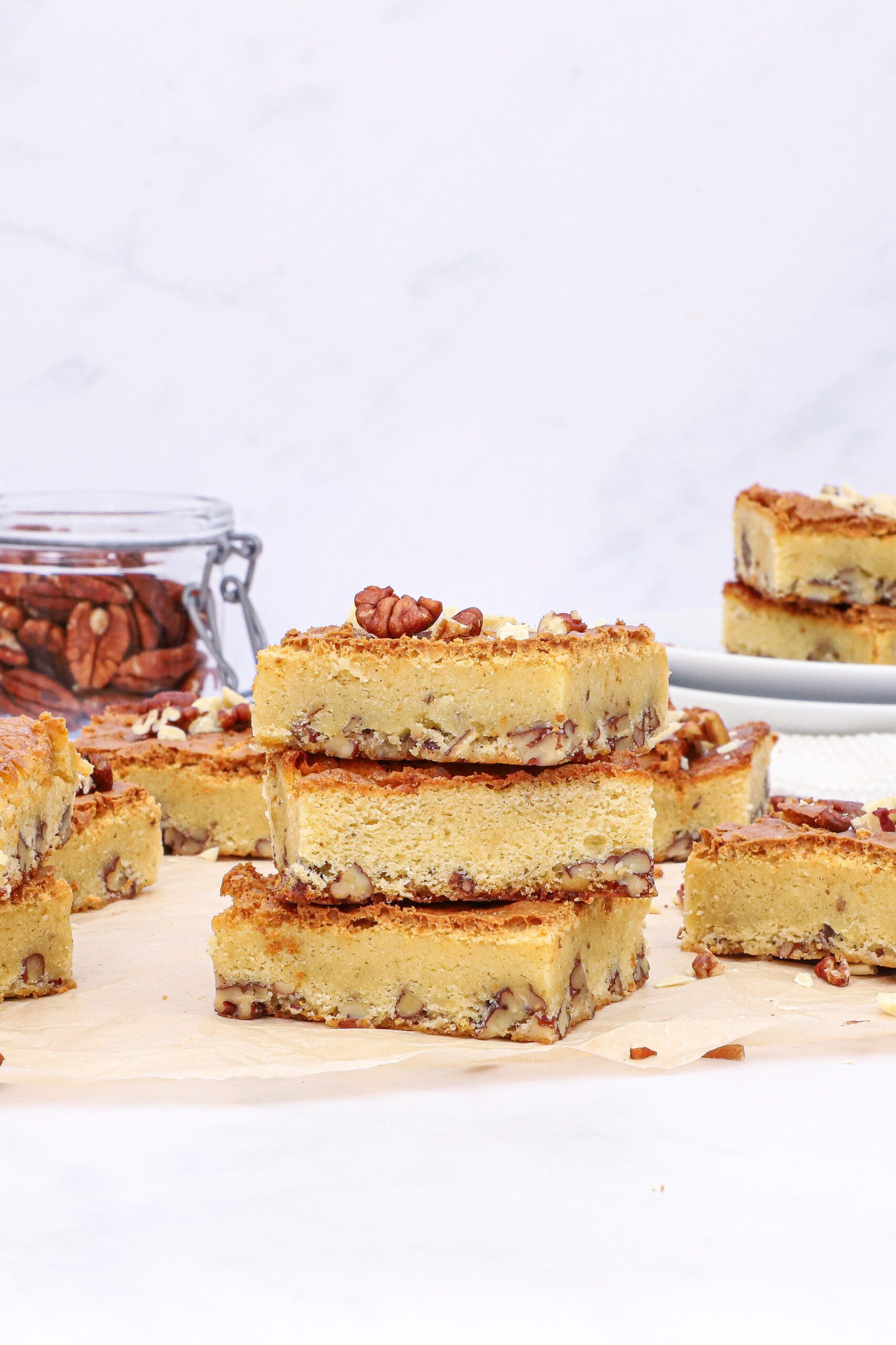 Blondie brownie - Opskrift på hvid brownie med pecannødder