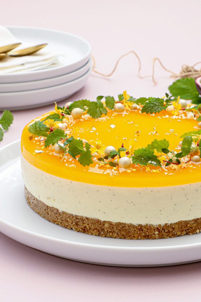 Cheesecake med hvid chokolade og passionsfrugt - Opskrift på cheesecake