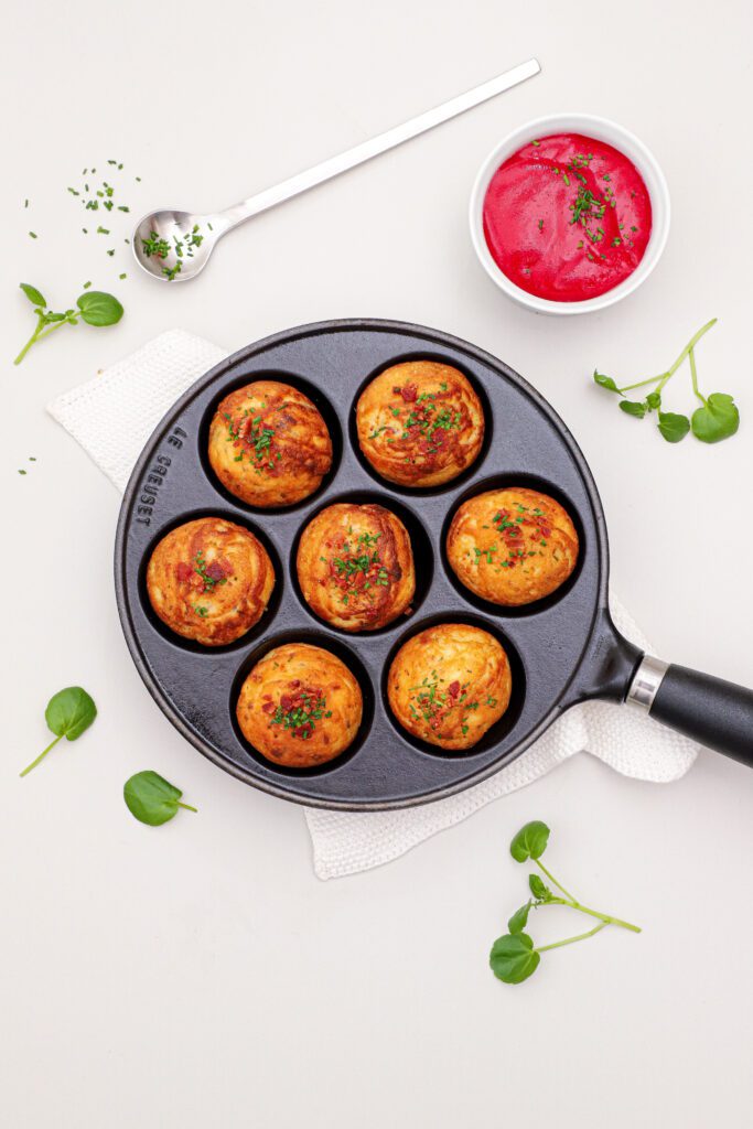 Salte æbleskiver med bacon - Opskrift på mad-æbleskiver