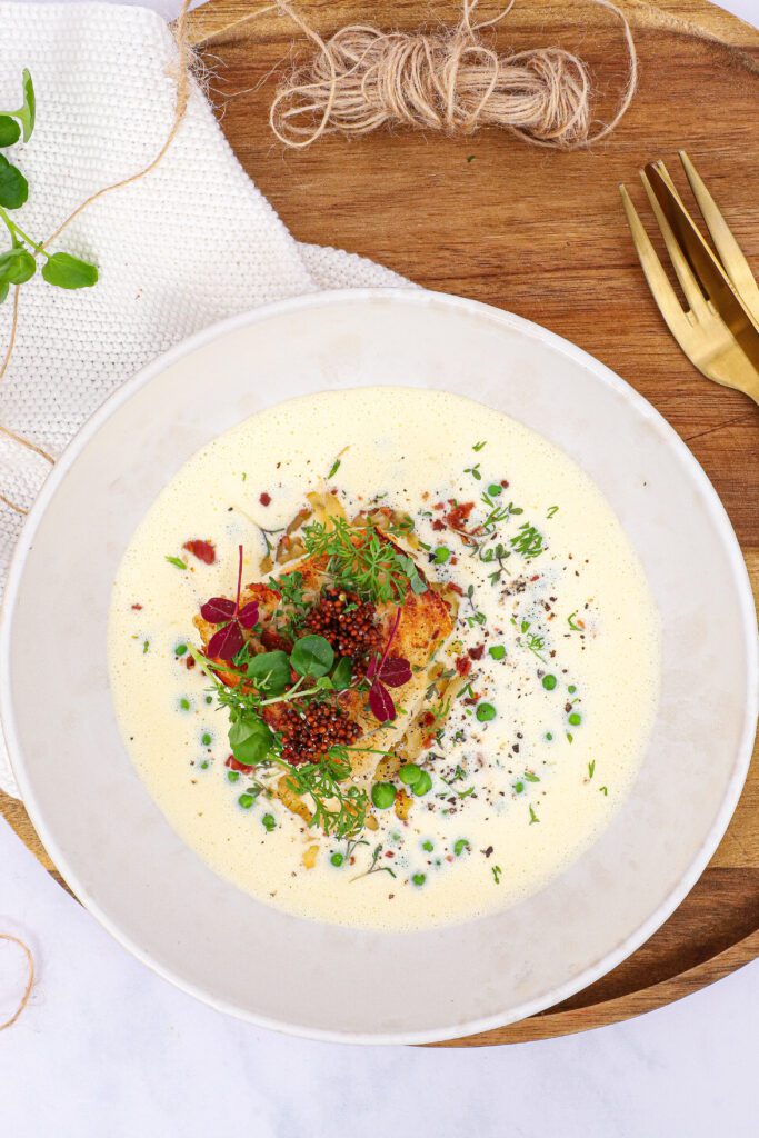 Stegt pighvar med sauce blanquette - Opskrift på ristet pighvar