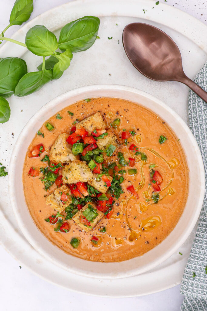Gazpacho - Kold spansk grøntsagssuppe på 10 minutter