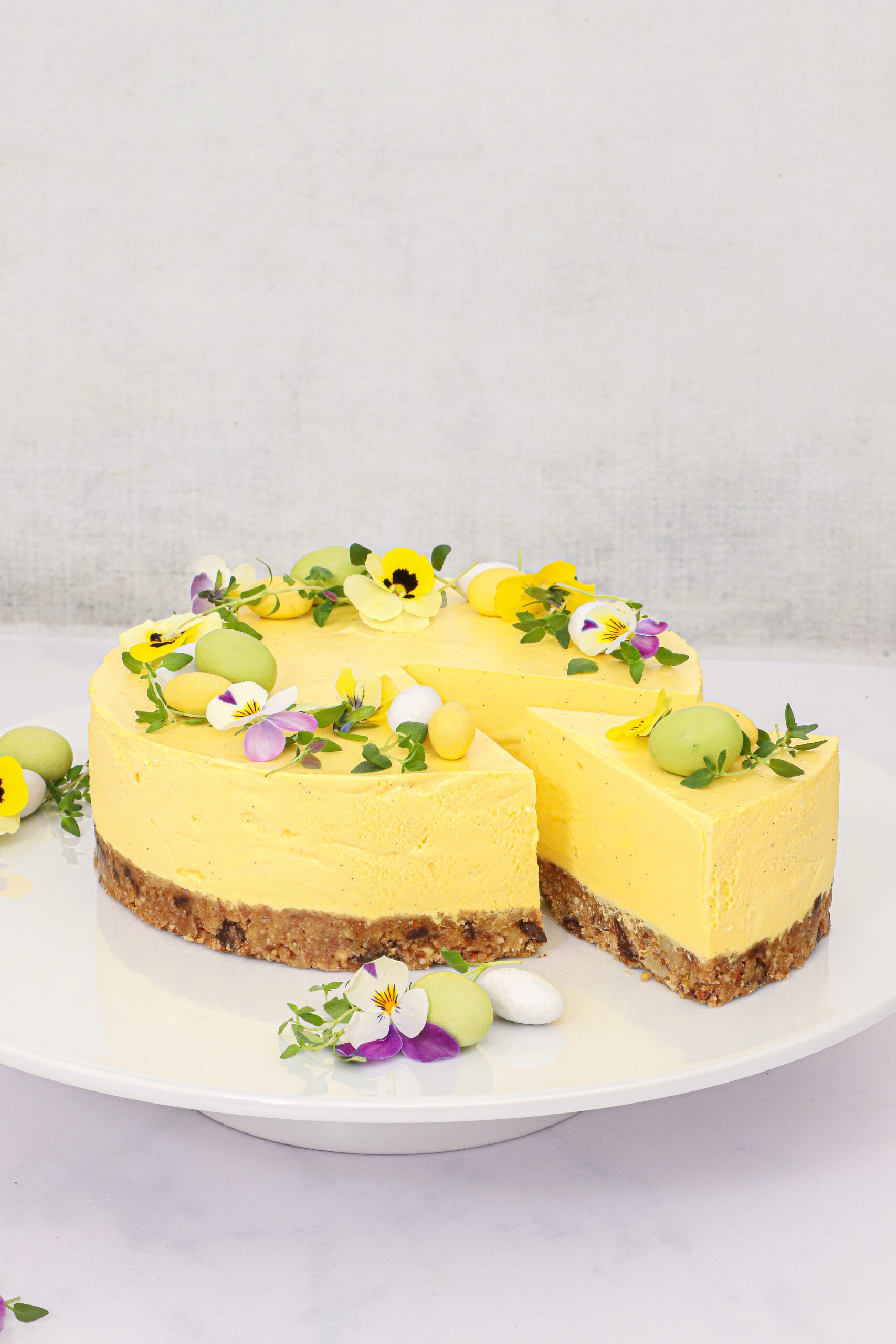 Cheesecake med citron, chokolade og marcipan - Påskekage