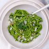 Pasta med cremet grønkålssauce - Opskrift på pasta med grønkål
