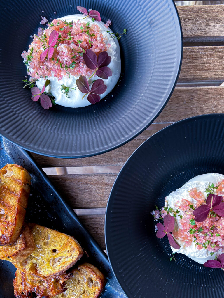 Stenbiderrogn med burrata - Opskrift på mad med stenbiderrogn