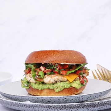 Kyllingeburger - Opskrift på mexicansk kyllingeburger