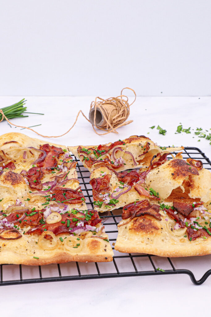 Tarte Flambée - Fransk pizza - Opskrift på Flammkuchen