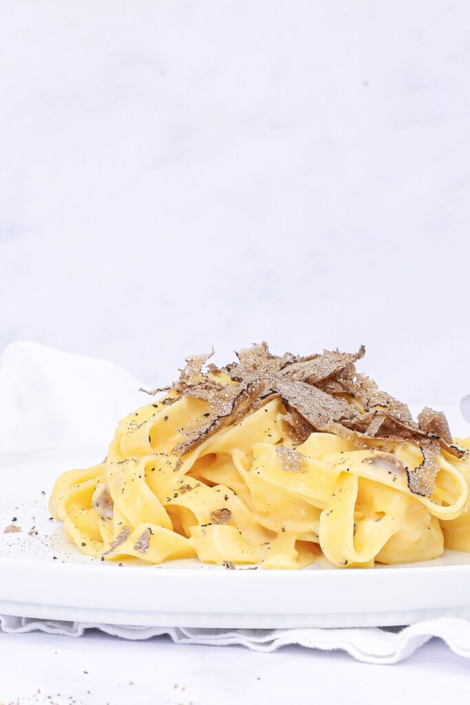 Cremet trøffelpasta - Opskrift på cremet pasta med frisk trøffel