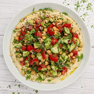 Hummus salat - Opskrift på salat med hummus - Layered hummus