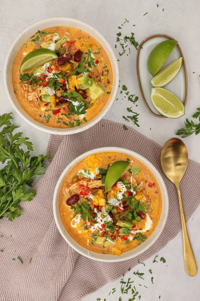 Cremet tacosuppe med kylling og grøntsager - Opskrift på tacosuppe med kylling