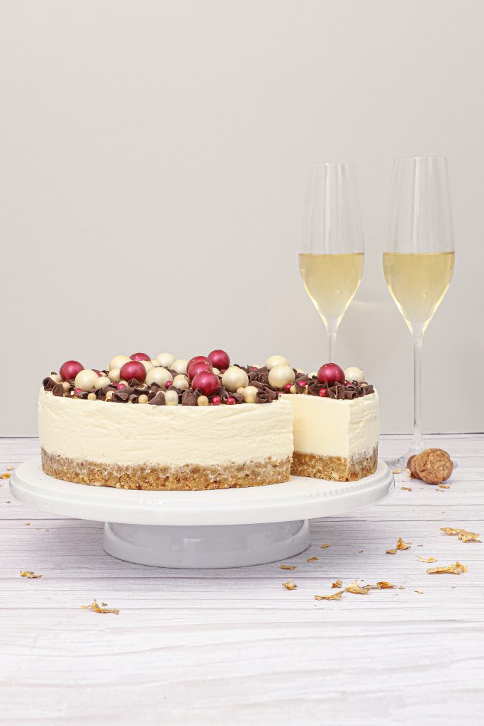 Champagne cheesecake med marcipan - Opskrift på cheesecake med champagne