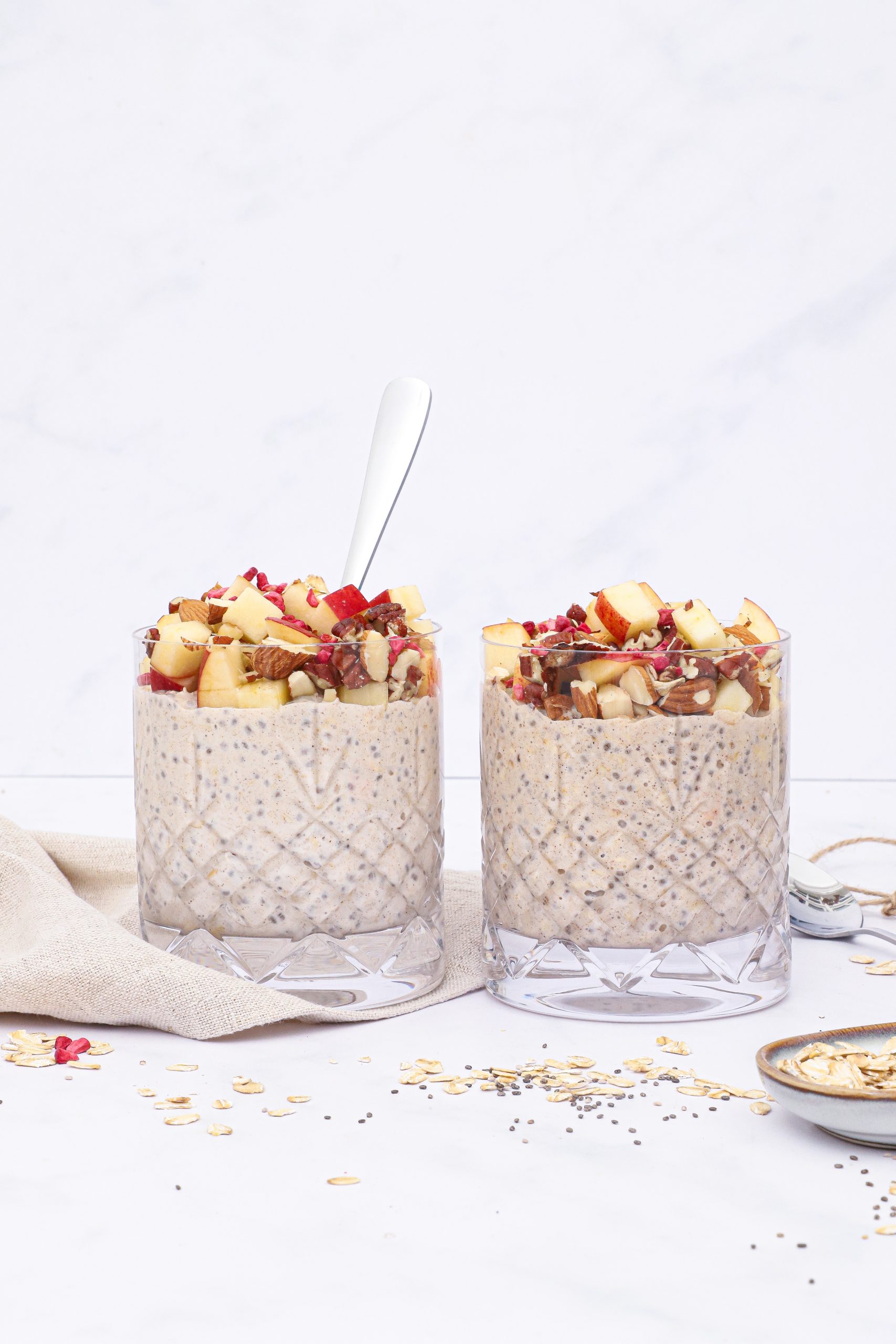 Overnight oats med kanel og æble - Opskrift på overnight oats