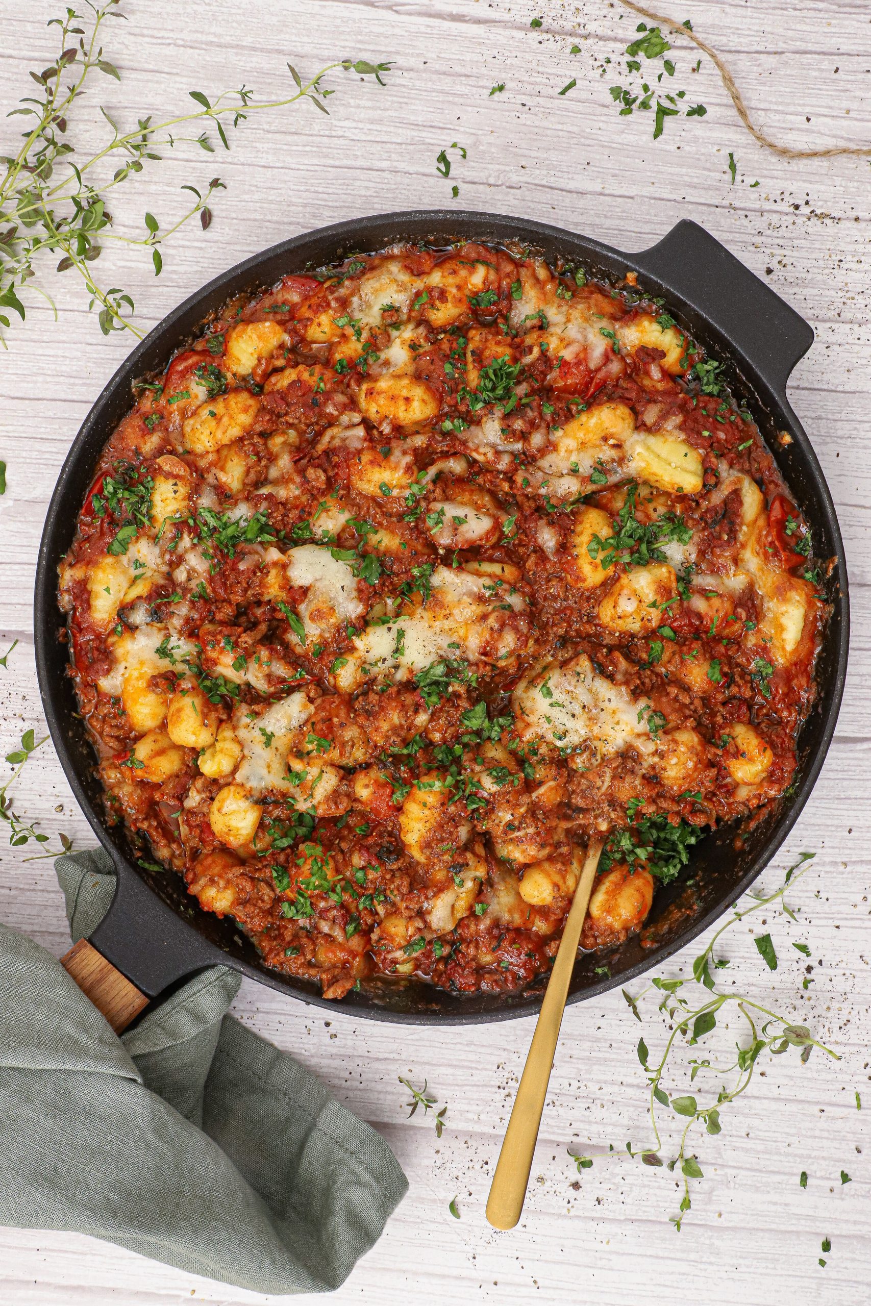 Bagt gnocchi bolognese - Opskrift på bagt gnocchi med kødsauce