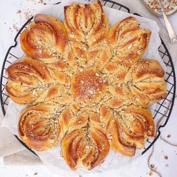 Stjernebrød med marcipan - Opskrift på julestjerne med marcipanremonce