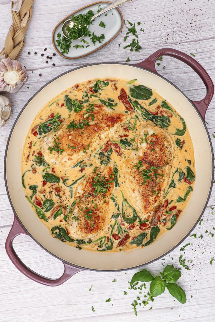 Kylling i flødesauce med soltørrede tomater - Opskrift på Tuscan Chicken
