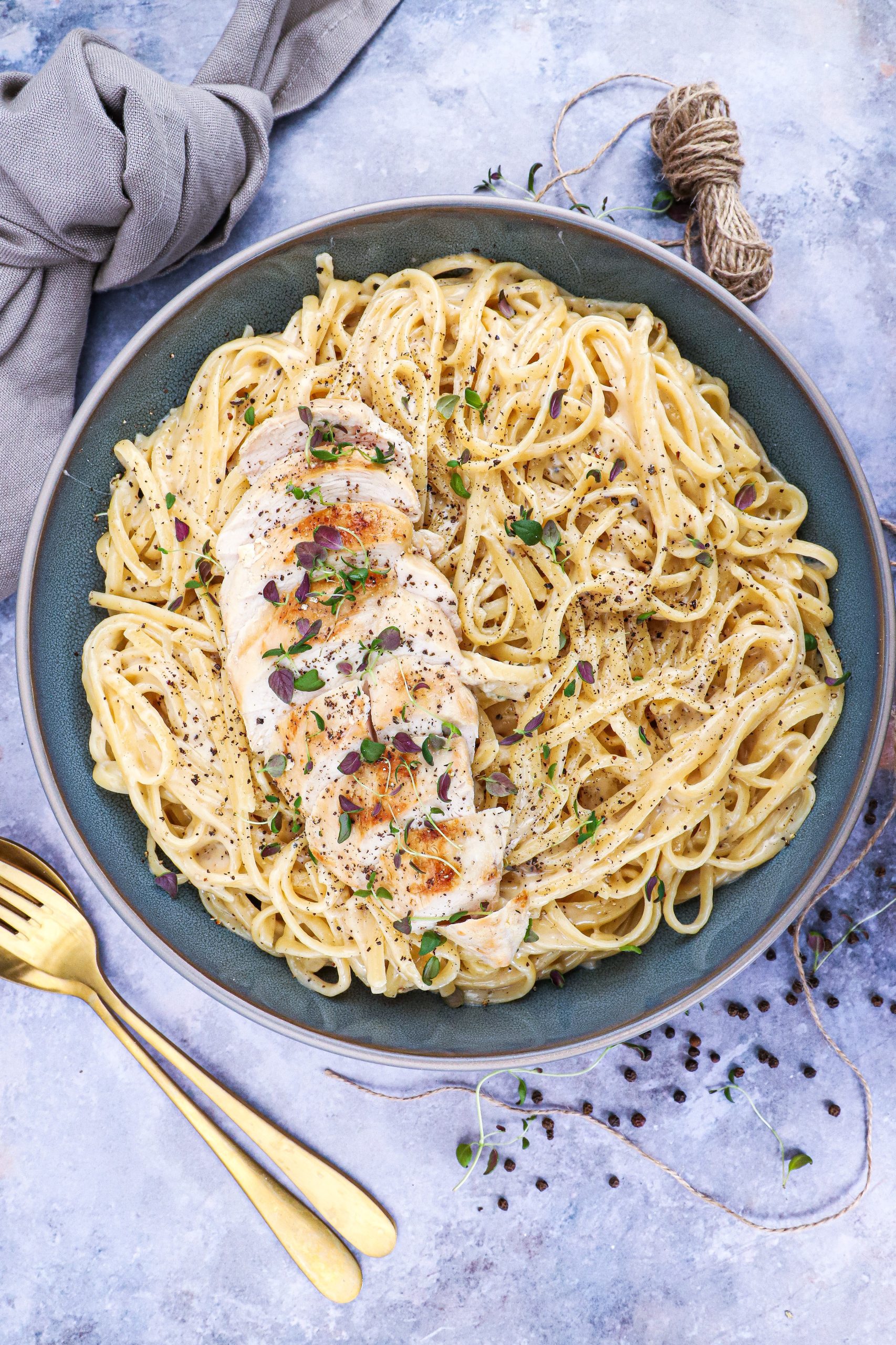 Cacio e pepe med kylling - Opskrift på cacio e pepe med kylling