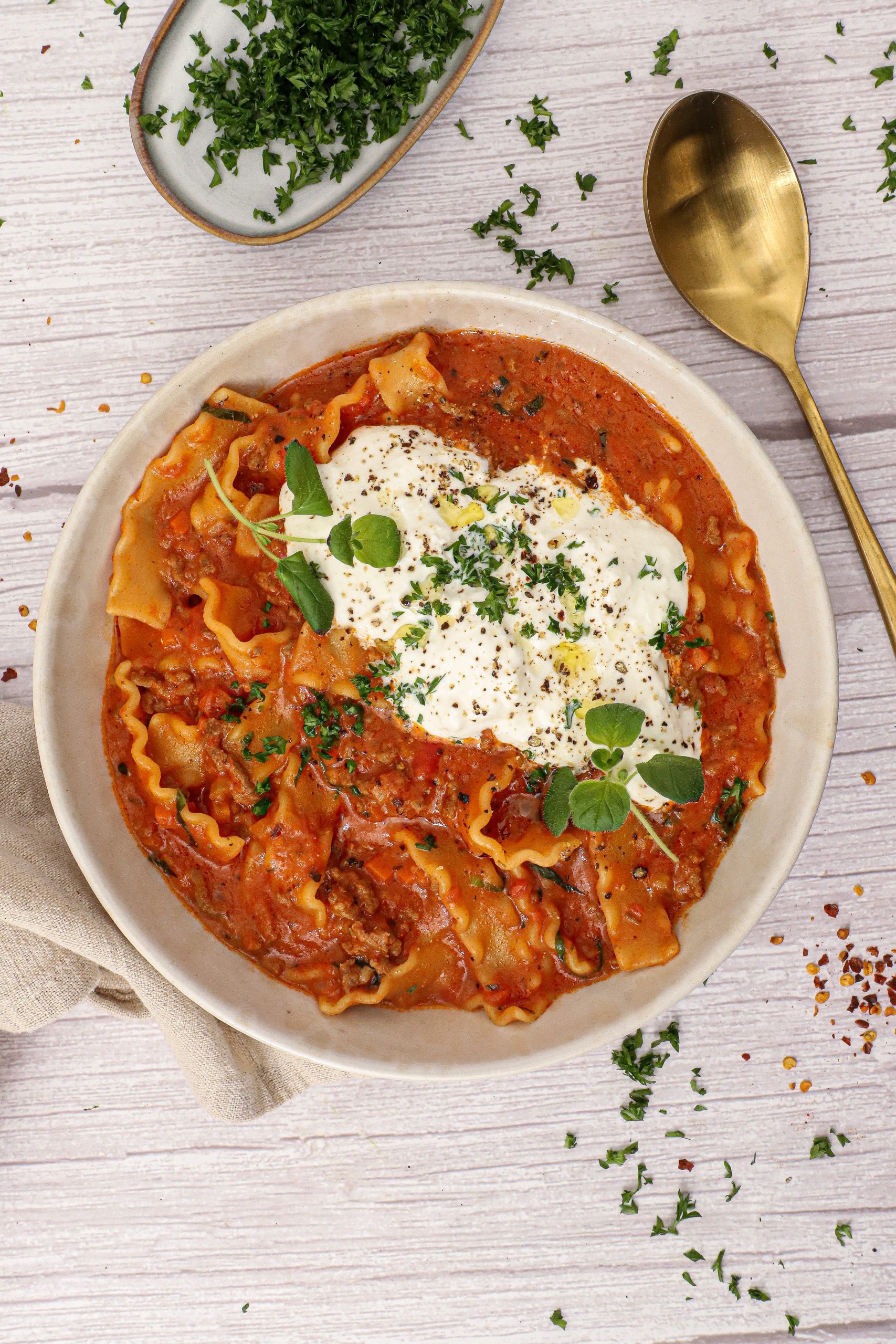 Spicy cremet lasagnesuppe - Opskrift på one pot lasagnesuppe