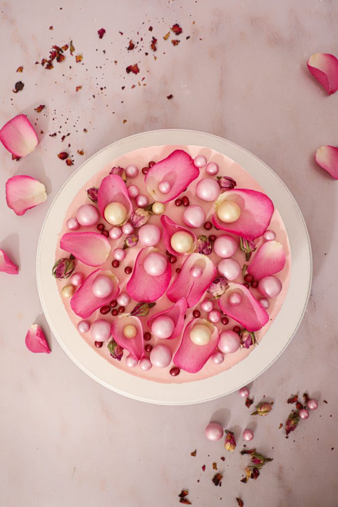Rosé cheesecake - Opskrift på cheesecake med rosé og jordbær