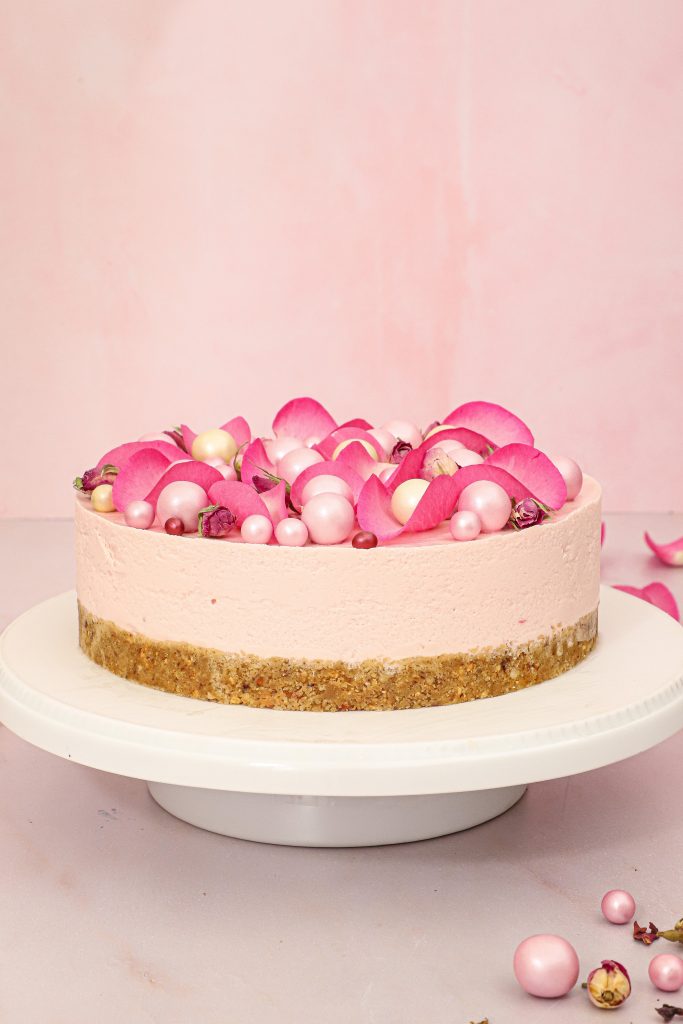 Rosé cheesecake - Opskrift på cheesecake med rosé og jordbær