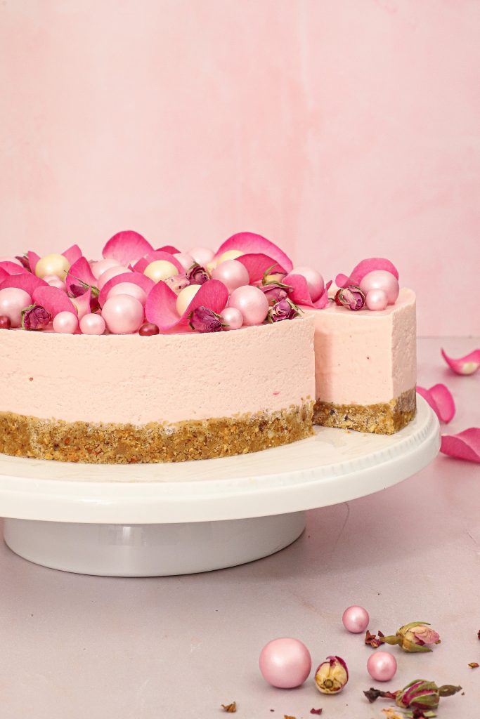 Rosé cheesecake - Opskrift på cheesecake med rosé og jordbær