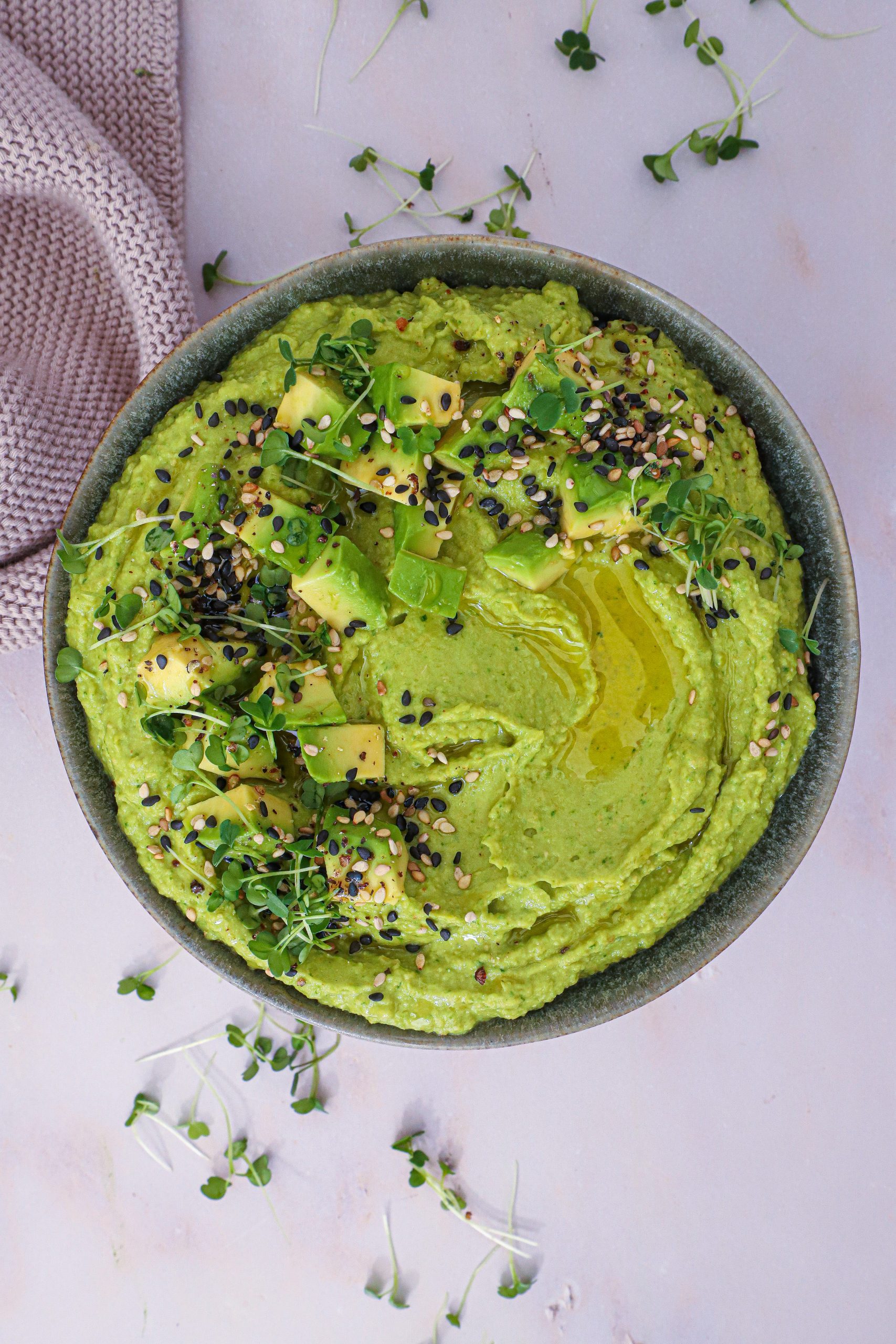 Avocado hummus - Opskrift på nem cremet avocado hummus