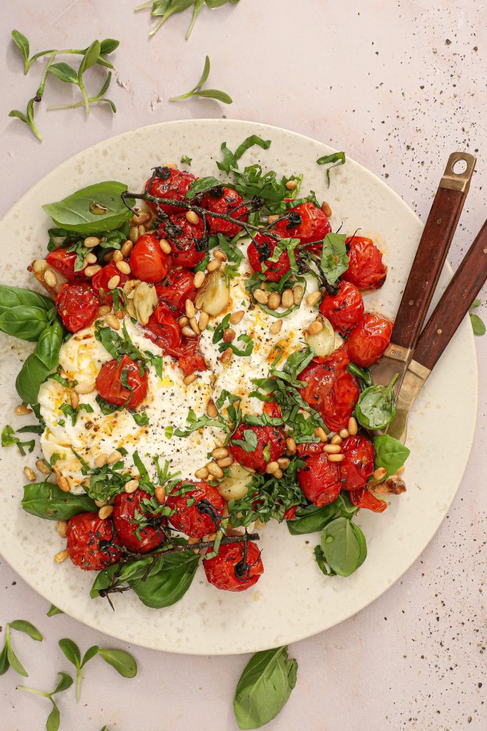 Burrata og bagte tomater i Airfryer - Opskrift på tomater bagt i Airfryer
