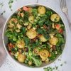 Kartoffelsalat med bacon, æble og sennepsvinaigrette