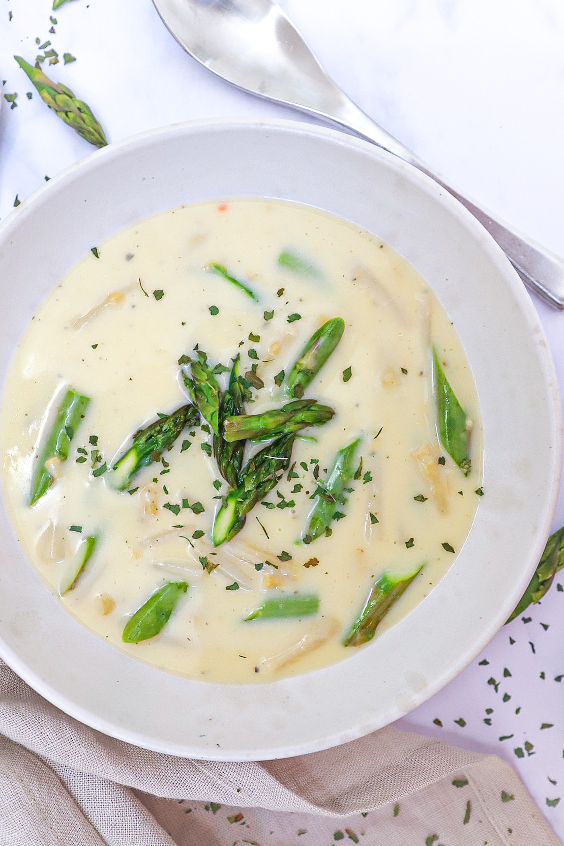 Aspargessuppe - Opskrift på klassiske cremet aspargessuppe