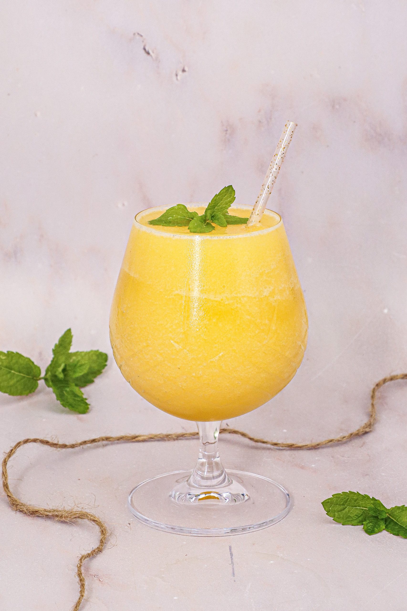 Mango slush ice med lime og rom