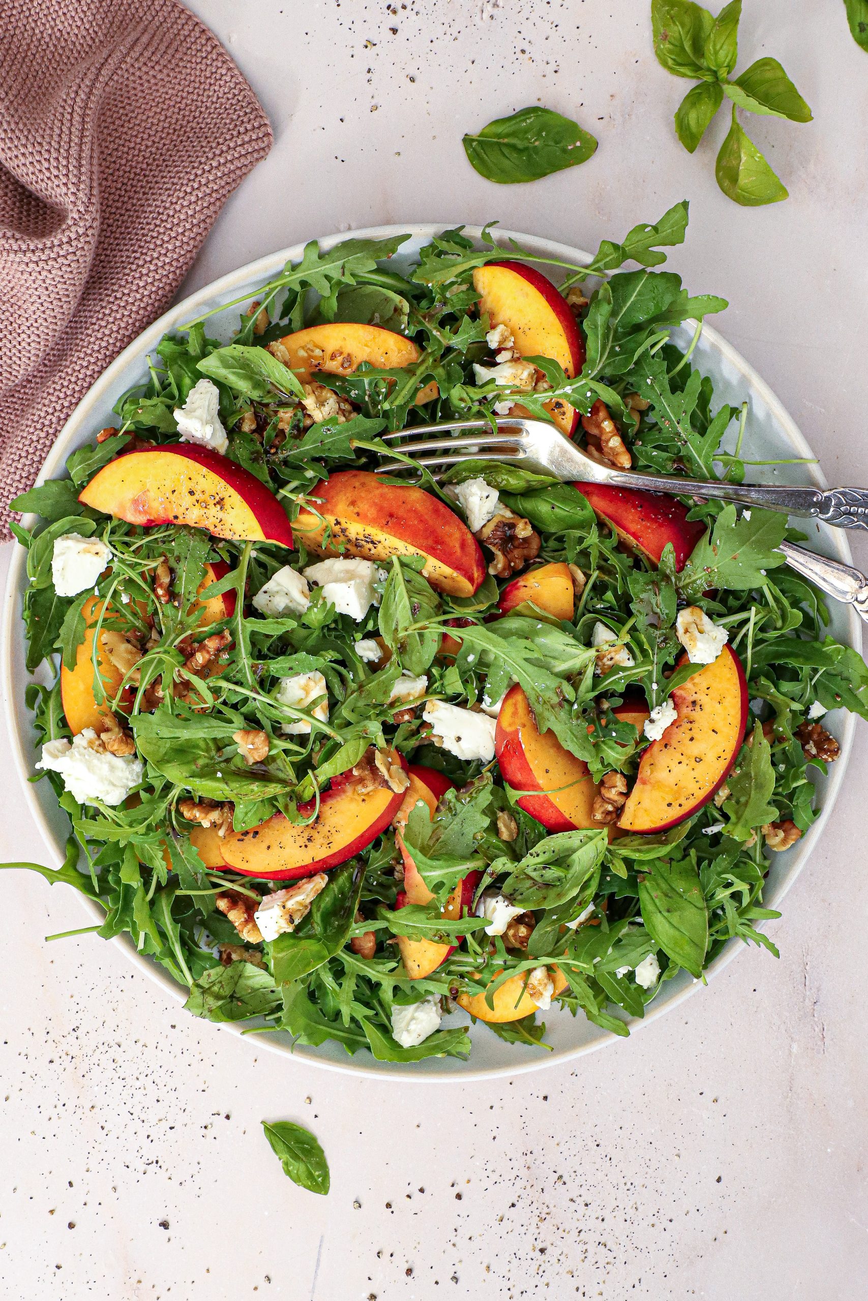 Salat med nektariner, rucola og feta - Nektarinsalat
