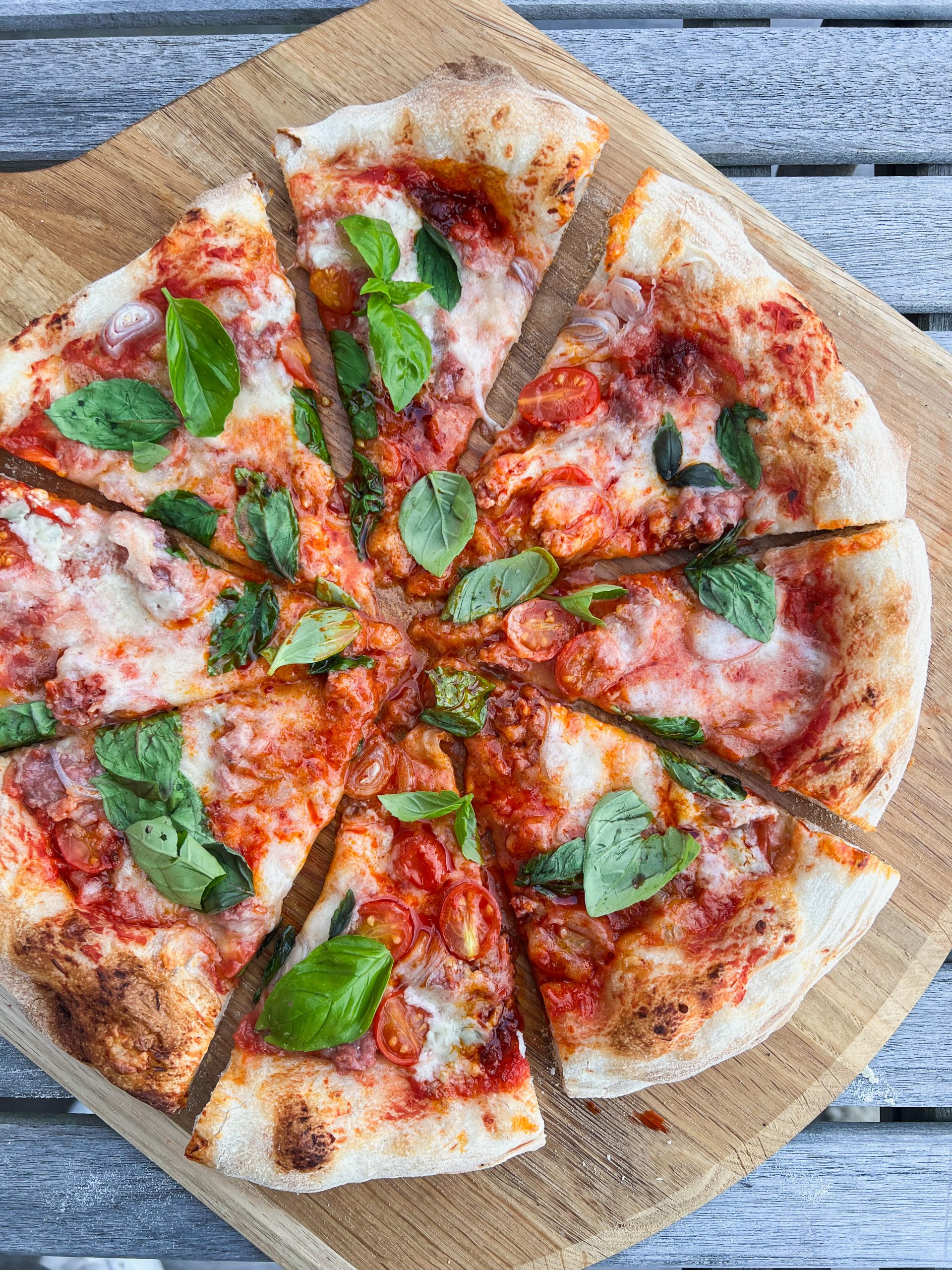 Hurtig, nem, lækker og luftig pizzadej