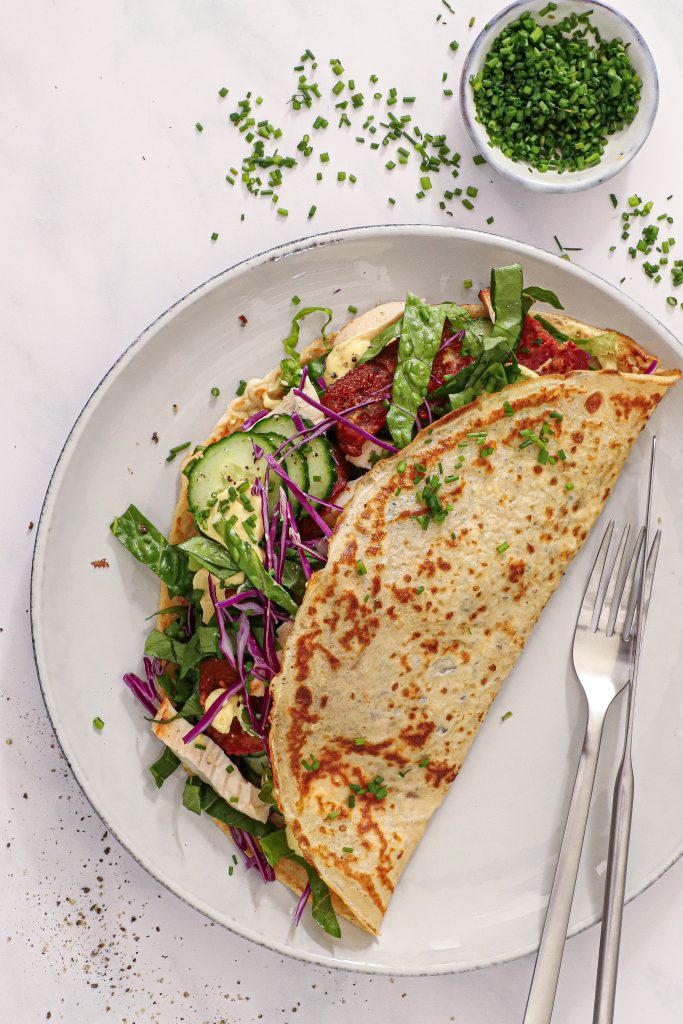 Madpandekager med kylling, bacon og karrydressing