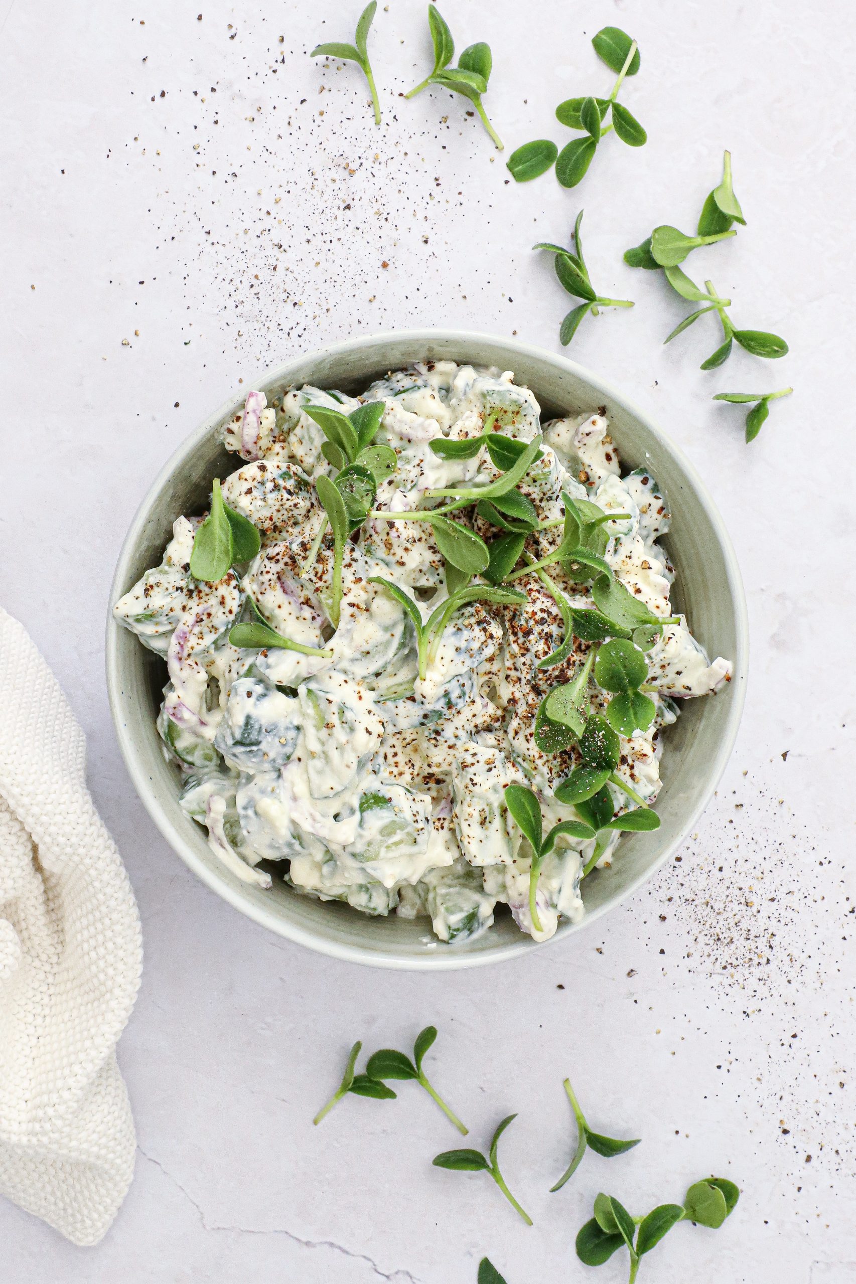 Cremet agurkesalat med feta - Lækkert tilbehør eller appetizer