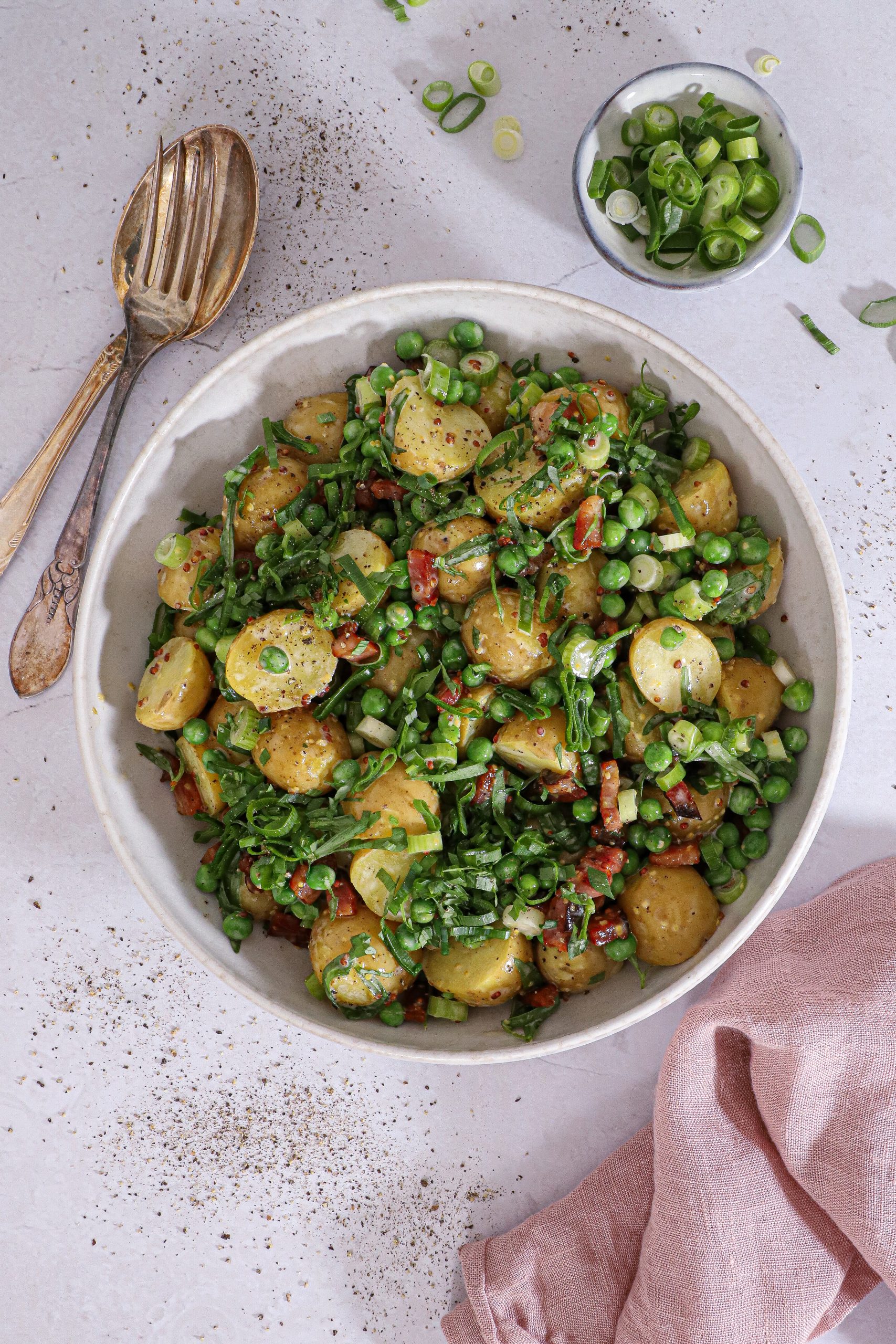 Kartoffelsalat med bacon, estragon og sennepsvinaigrette