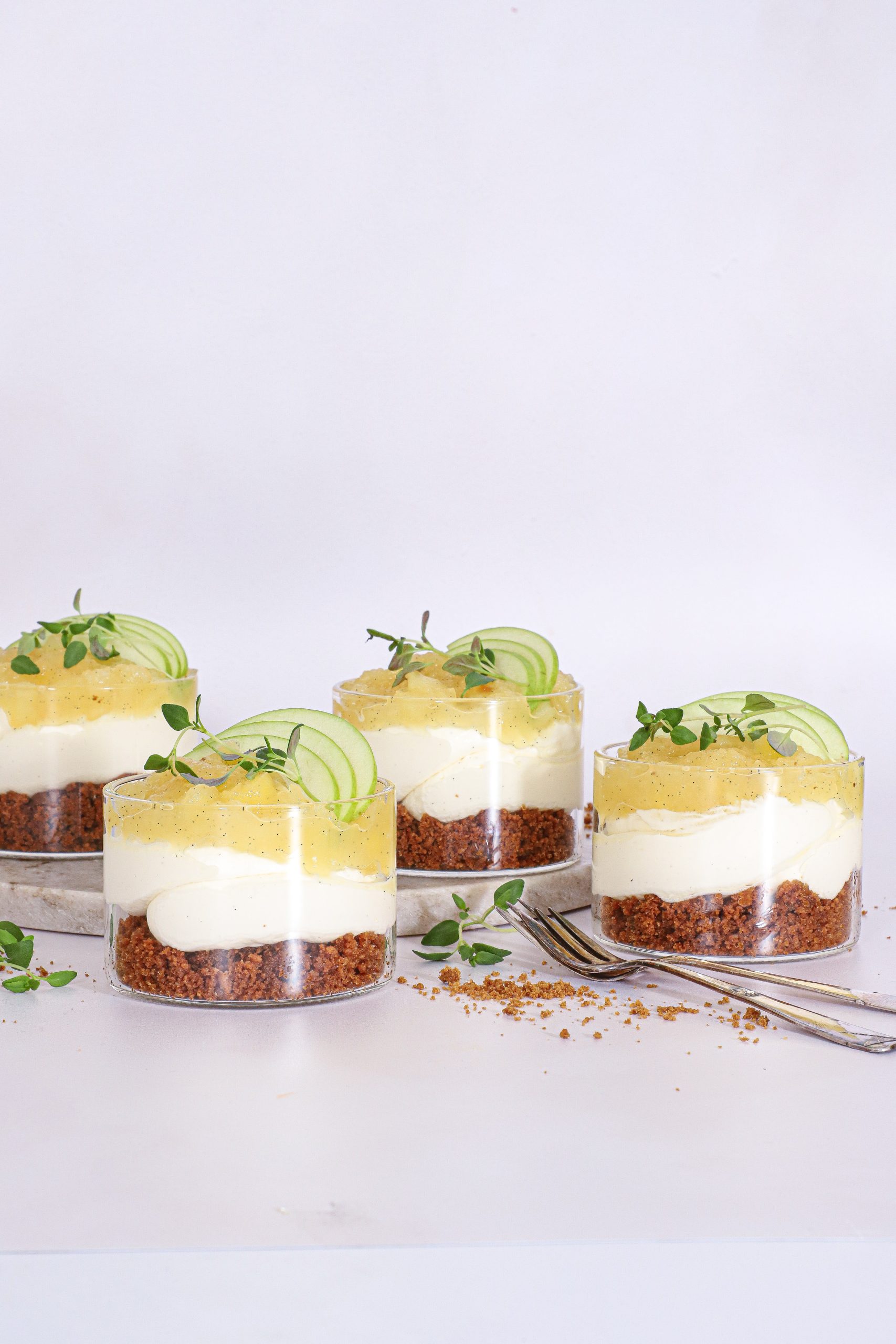 Cheesecake i Glas med Æblekompot - Nem opskrift uden husblas