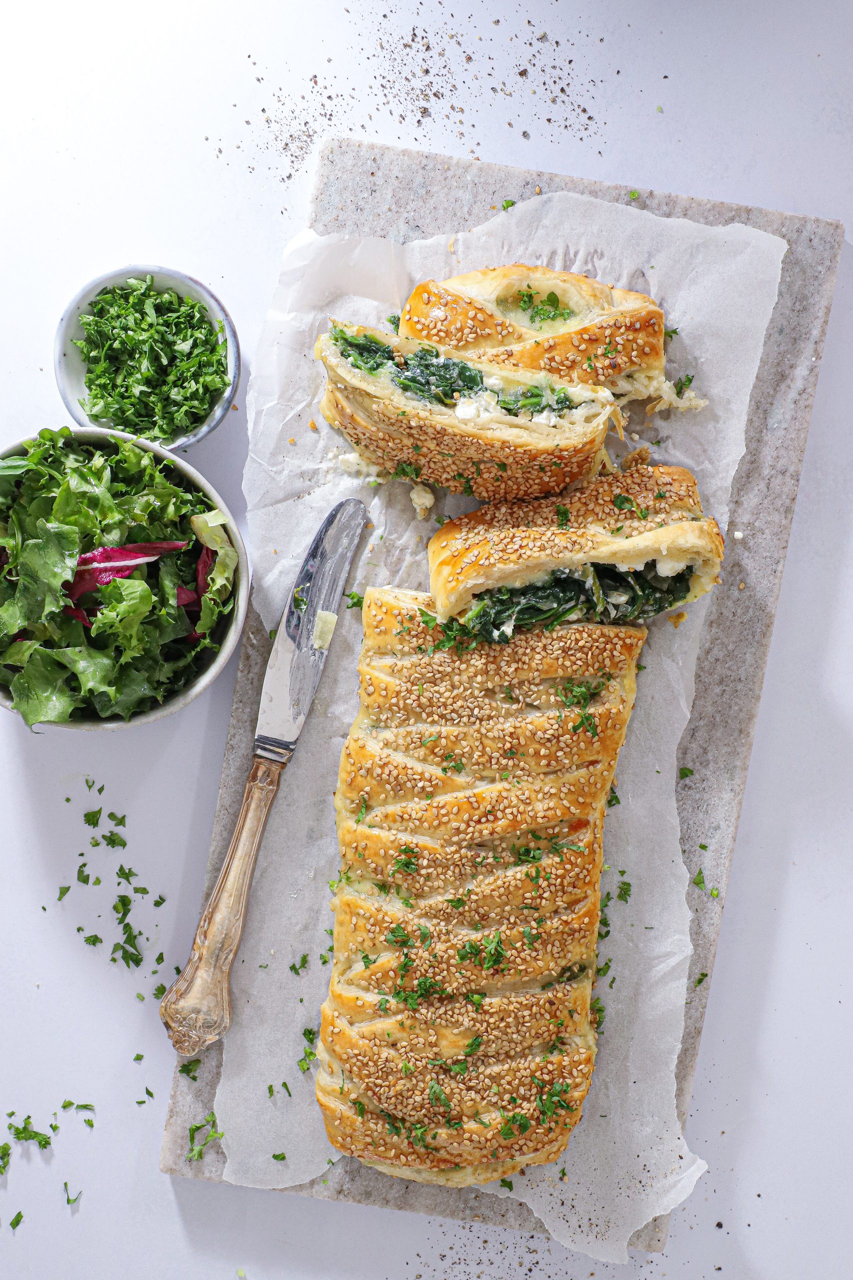 Butterdejsstang med Spinat, Feta og Mozzarella - En vegetarisk tærte