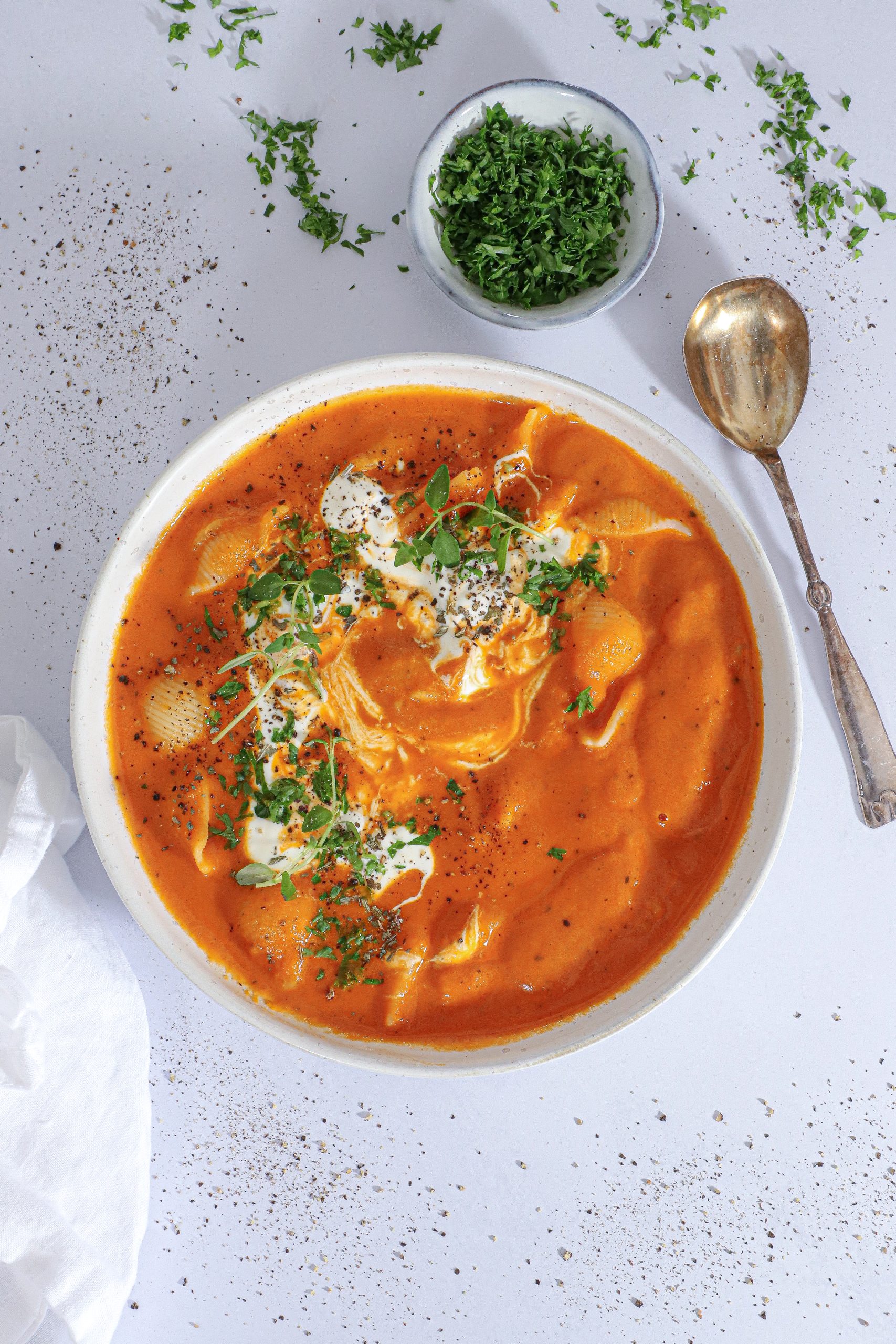 Cremet tomatsuppe - Nem og lækker opskrift på en familiefavorit