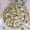 Cremet pastasalat med agurk, feta og dild - Perfekt til Grill