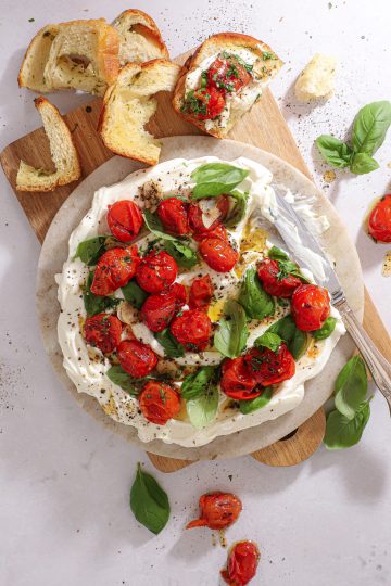 Whipped Ricotta med Bagte Tomater – Perfekt til Tapasbordet