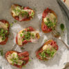 Crostini med Carpaccio og Parmesan Mayo - Perfekt Appetizer