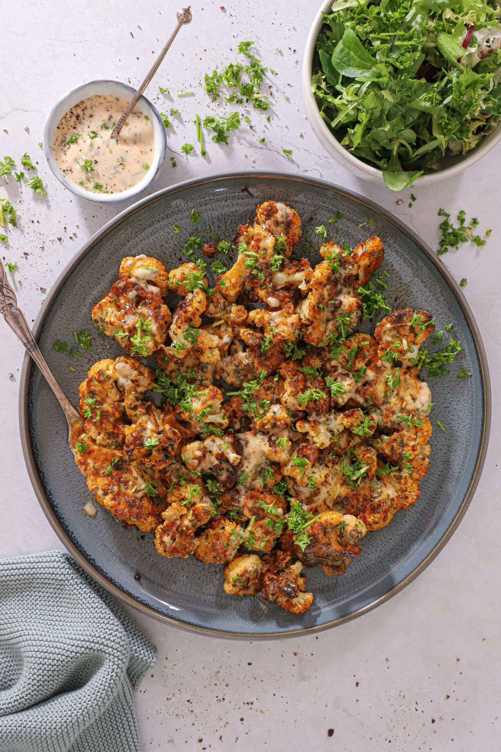 Bagt Blomkål med Chilimayo - Perfekt Tilbehør og Vegetarisk Ret