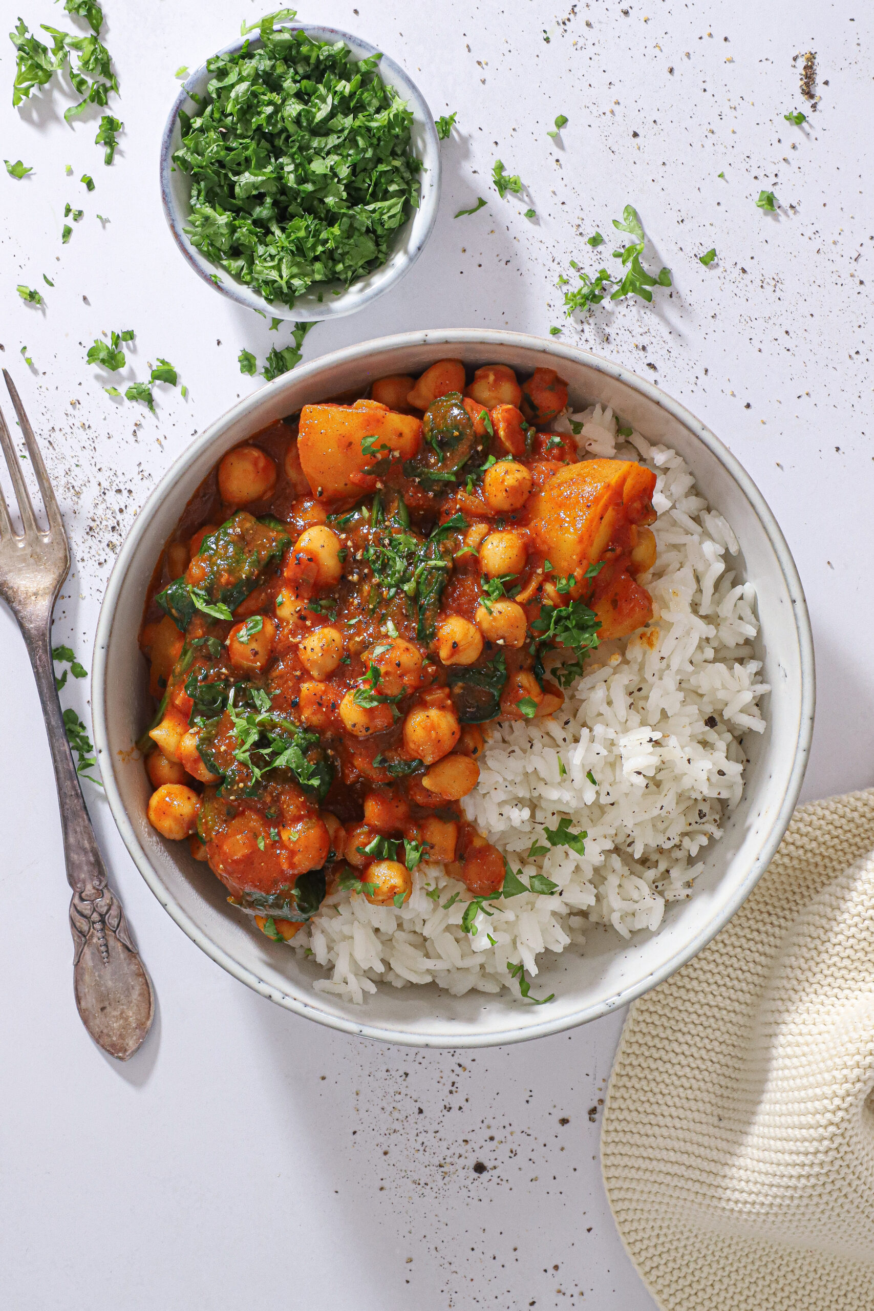 Chana Aloo Masala - Indisk kikærtegryde med kartofler